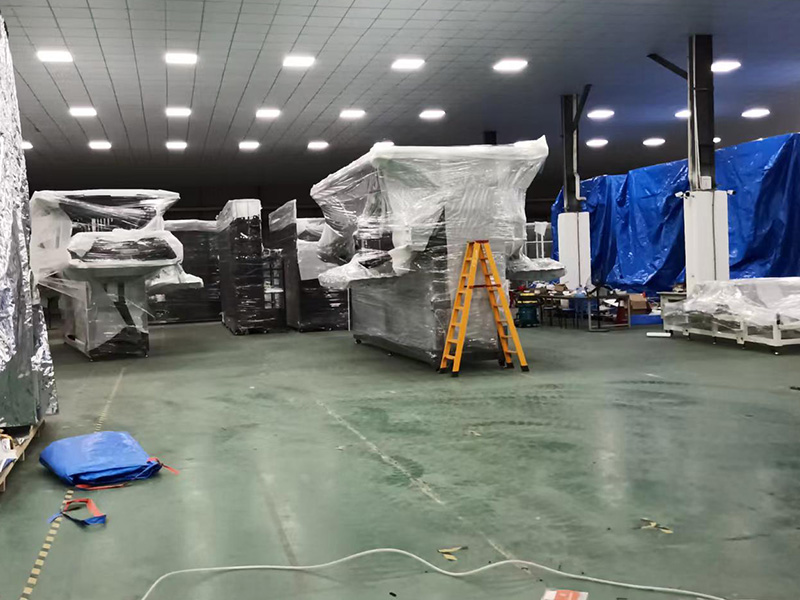 東莞某(mou)公司重型真(zhēn)空防雨木箱(xiang)